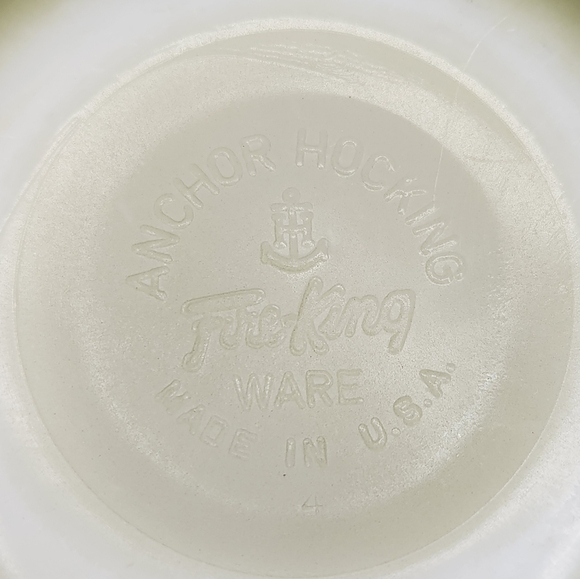 Vintage Fire King bowl - Picture 7 of 8